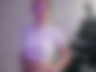 Live cam show with HarrietteCestari - Gray Eyes on Cam Slut
