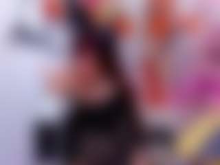 Live cam show with EmmaHiltton - Tease on luckytryst.com