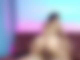 Laurasmithh2's Live Sex Cam Show