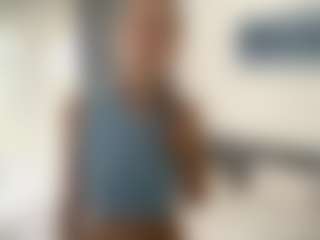 Live cam show with RosendaAughtry - Athletic Bedroom on liverealitysex.com