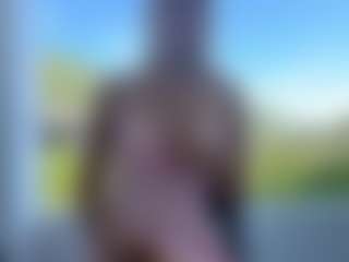 Live cam show with RosendaAughtry - Small Tits on Camsoda