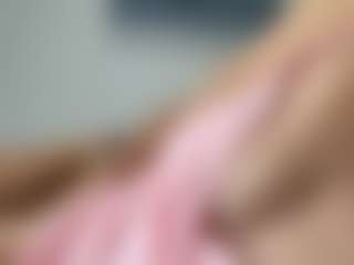 Live cam show with RosendaAughtry - Athletic Small Tits on Camsoda