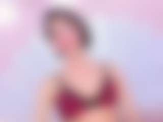 Live cam show with SARAGUILARR - Facial Piercings on CamSextacy