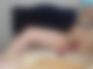 yuritza69's Live Sex Cam Show