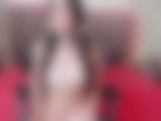 Live cam show with Nelly-Rose - Thin on TastyBlacksLive