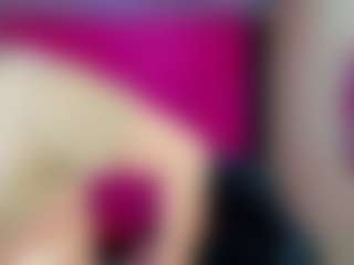 Live cam show with ValentinaSantoriny - White on milfzrlive.com | colombia