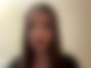 Live cam show with Nicole - Brown Eyes Brown Hair on Camsoda