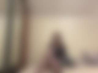 Live cam show with Nicole - Mature on Camming Site