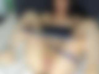 Live cam show with Henlly_22 - White on Camsoda.co | colombia