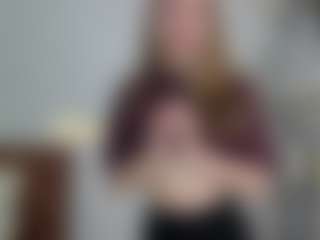 Live cam show with JackiZurowski - Blonde Hair Shaved Pussy on Camming Site
