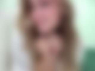 Live cam show with Alice - Petite on iamadamtest123.com