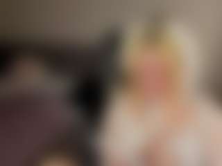 Live cam show with LollyBunnyyy - Cute on liverealitysex.com