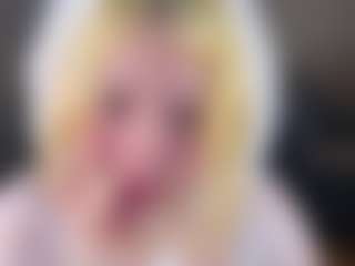 Live cam show with LollyBunnyyy - Pretty on CSO-WL