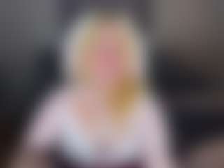 Live cam show with LollyBunnyyy - Sweet on CamClone