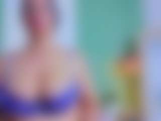 slutty-hugetits's Live Sex Cam Show