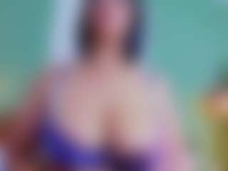 slutty-hugetits's Live Sex Cam Show
