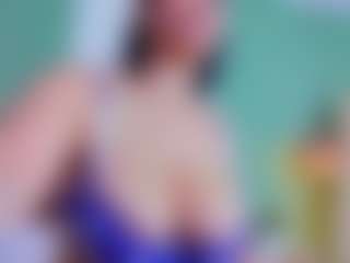 slutty-hugetits's Live Sex Cam Show