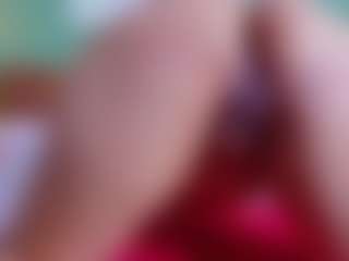 slutty-hugetits's Live Sex Cam Show