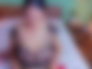 slutty-hugetits's Live Sex Cam Show