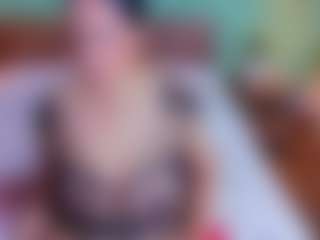 slutty-hugetits's Live Sex Cam Show