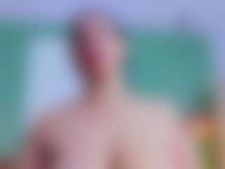 slutty-hugetits's Live Sex Cam Show