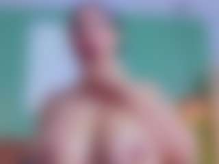 slutty-hugetits's Live Sex Cam Show