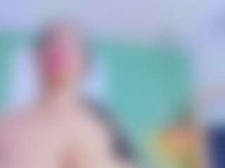 slutty-hugetits's Live Sex Cam Show