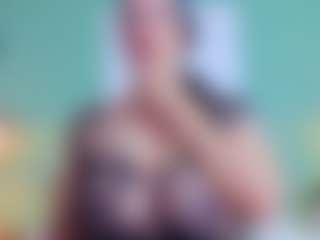 slutty-hugetits's Live Sex Cam Show