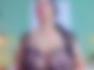 slutty-hugetits's Live Sex Cam Show