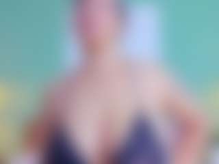 slutty-hugetits's Live Sex Cam Show