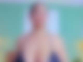 slutty-hugetits's Live Sex Cam Show