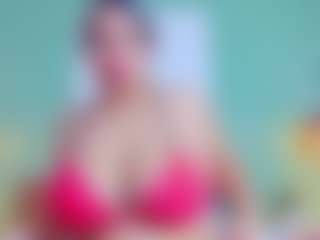slutty-hugetits MILF webcam performer live streaming