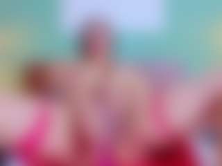 slutty-hugetits's Live Sex Cam Show