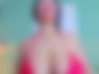 slutty-hugetits's Live Sex Cam Show