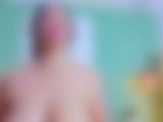 slutty-hugetits's Live Sex Cam Show