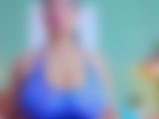 slutty-hugetits's Live Sex Cam Show