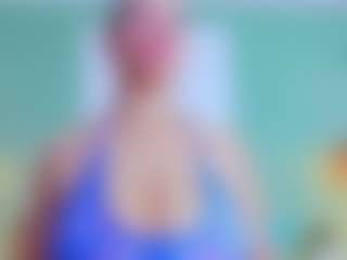 slutty-hugetits's Live Sex Cam Show