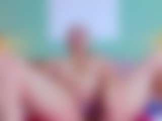 slutty-hugetits's Live Sex Cam Show