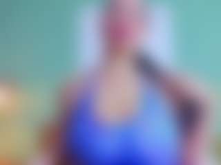 slutty-hugetits's Live Sex Cam Show