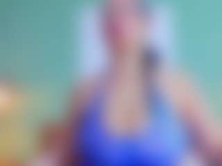 slutty-hugetits's Live Sex Cam Show