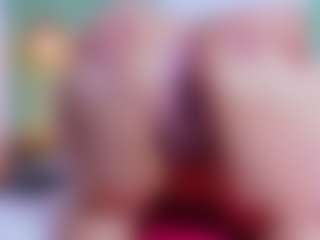 Live cam show with slutty-hugetits - New Brown Eyes on luckytryst.com