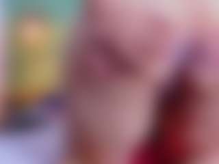 slutty-hugetits MILF webcam performer live streaming