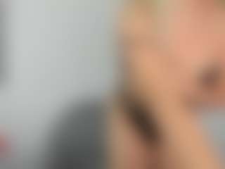 Live cam show with elinaskyy - Young Adult on live18s.com