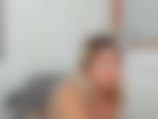 elinaskyy's Live Sex Cam Show