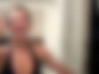 IlaDai's Live Sex Cam Show