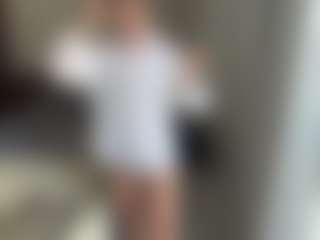 Live cam show with IlaDai - MILF Teen (18+) on Big Tits
