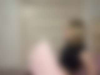 Live cam show with Rouse - New Petite on testsause.com