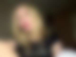 Show de cam en vivo con Rouse - Small Tits en Camsoda