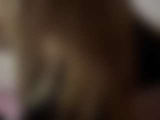 Spettacolo in cam dal vivo con Rouse - Amateur su Camsoda