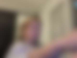 Live cam show with MelaniaTepp - Solo on TeamSkeetLive